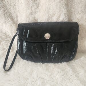 Coach Black Crinkle Patent Leather Flap Clutch Wristlet Y2K EUC